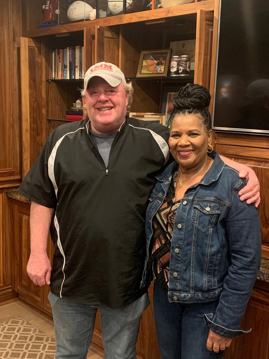 AliceMarieFree's tweet photo. Recently, I had the incredible opportunity to share my story with @IamCoachBill on his podcast @ArmyNormalFolks. Thank you Bill for welcoming me with open arms. Be sure to check out the episode and support this amazing show. @ActionForGood_ 

https://t.co/Gk4TEP3mB3 https://t.co/eBJYhOoBQ0