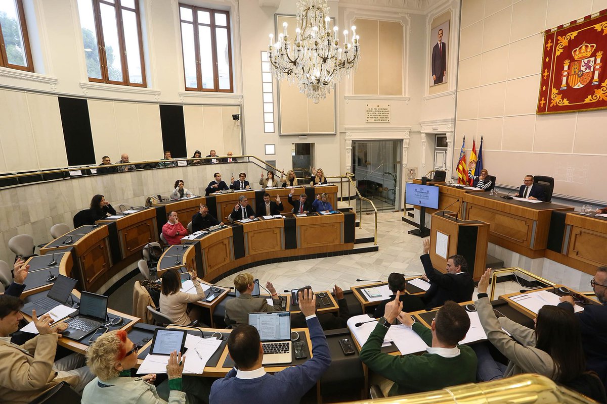 ✅ El pleno de la <a href="/dipuAlicante/">Diputación de Alicante</a> aprueba el proyecto de dinamización turística de Xorret de Catí por 5,7 millones de euros 👏🏼.

diputacionalicante.es/noticias/el-pl…