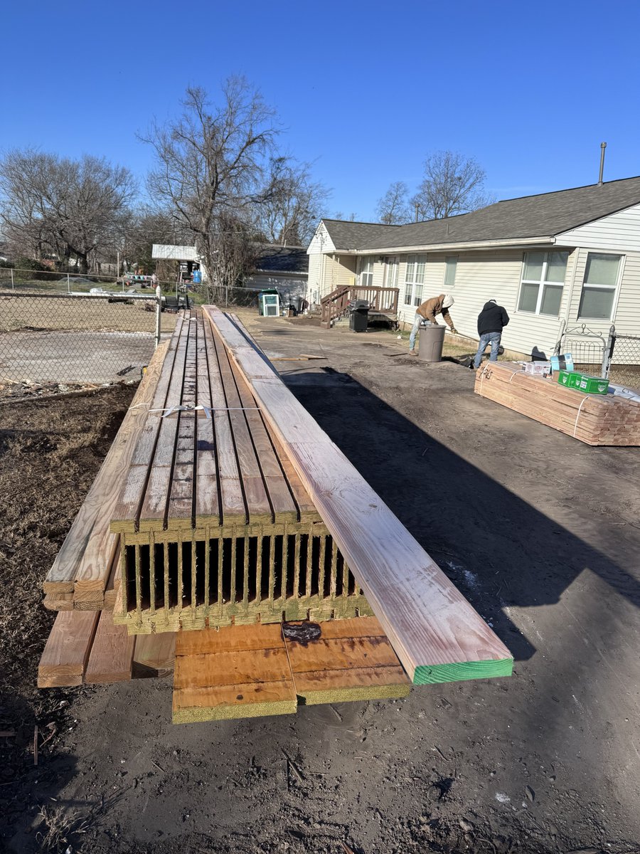 FixedRemodeling's tweet photo. A little more clean up then we start building our clients garage #smallbusiness #hardwork #contractor #remodeling #tulsaoklahoma #garage #fixedconstructionandremodeling #newgarage #fixed2024 #outwiththeoldinwiththenew #tulsaremodeling #tulsaremodelingcontractors #Tulsa... https://t.co/OwIeMQWR21