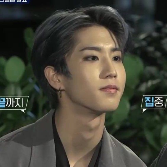 a necessary thread of han jisung's tan skin because he's so beautiful 🤍