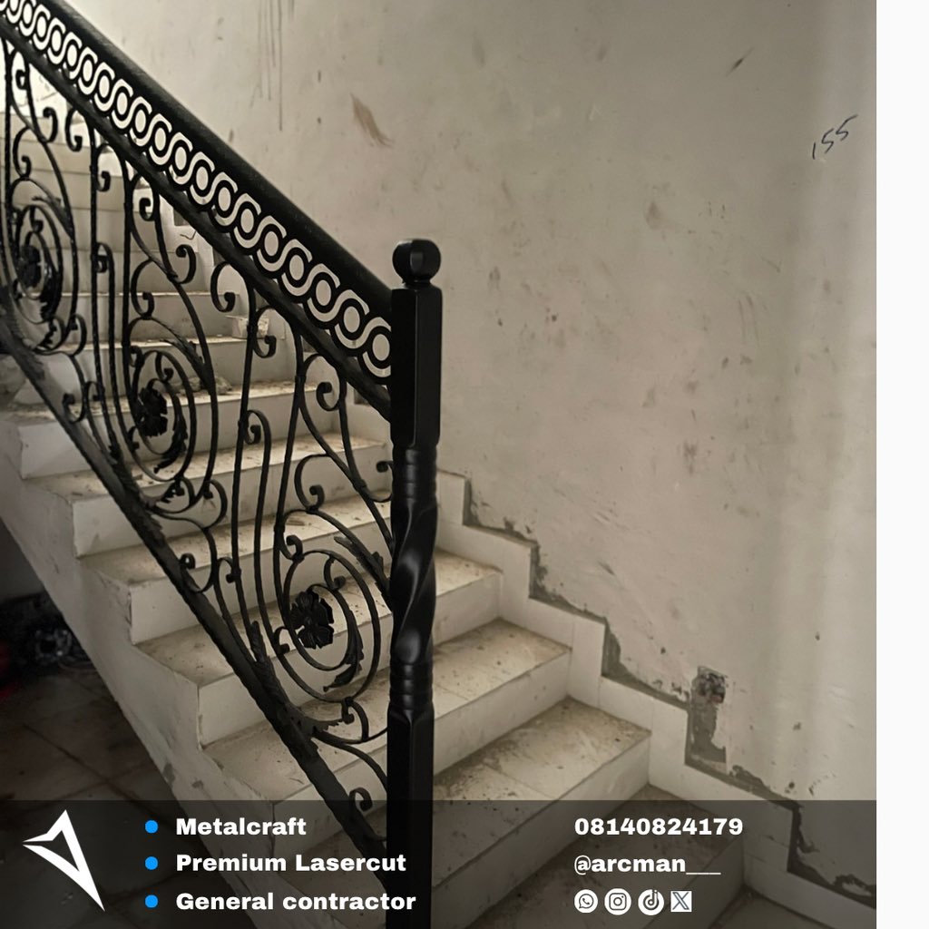 arcman___'s tweet photo. Handrails and staircase balustrade fabricated
with a combination of the traditional techniques and modern cutting edge technology.
#fabricator #craftmanship #craftmaster #lekkilagos #nigeriaarchitects #lagosengineers #constructioninlekki #skilledlabour #Artisan https://t.co/Re5lG00TLG