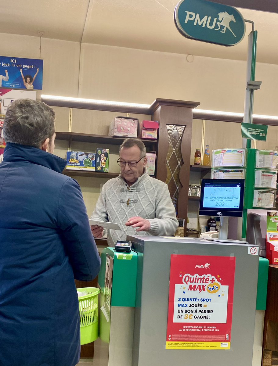 thib_francois's tweet photo. Rencontre avec les commerçants de #Cuincy pour leur transmettre personnellement mes vœux pour 2024. Les commerçants sont le poumon de nos communes nous devons les soutenir 👍 https://t.co/uXHhmRakkj