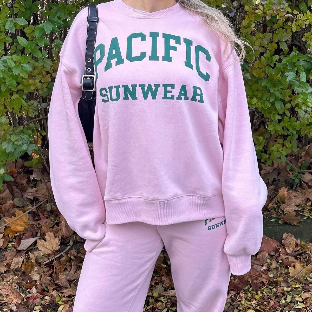 Another day, another matching set. 🩷 Shop Pacsun for all your cozy must-haves. 📸: ashleycorbo