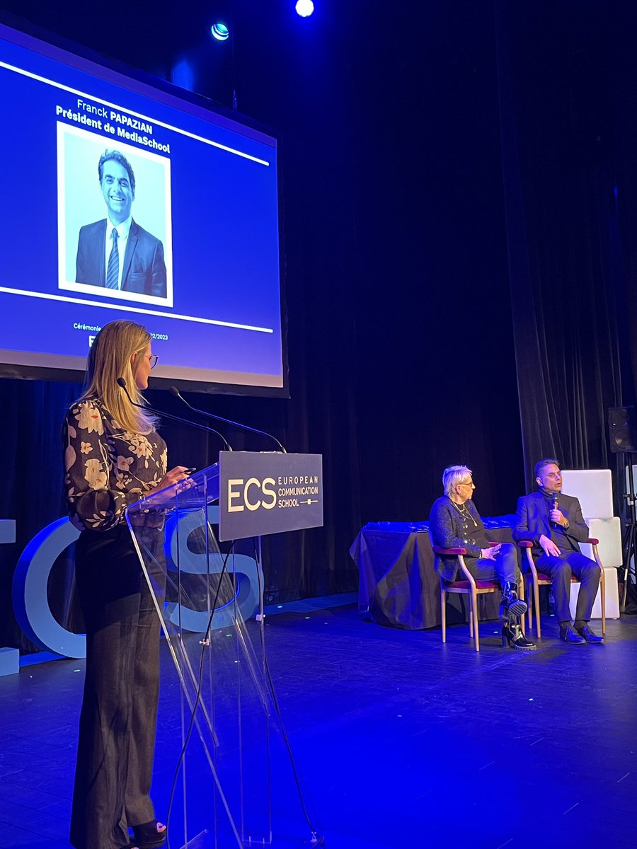 ECSParis's tweet photo. Remise des diplômes de la Promo 2022-2023🧑‍🎓
Sous le marrainage de Madame Mercedes ERRA🤩
Avec notre président Monsieur Franck PAPAZIAN 🙌
Félicitations à nos brillants diplômés👏
Merci à notre maîtresse de cérémonie et directrice de l'ECS Paris, Anne-Sophie FERRON 🤗 #ECSPARIS https://t.co/afJQ80uS03