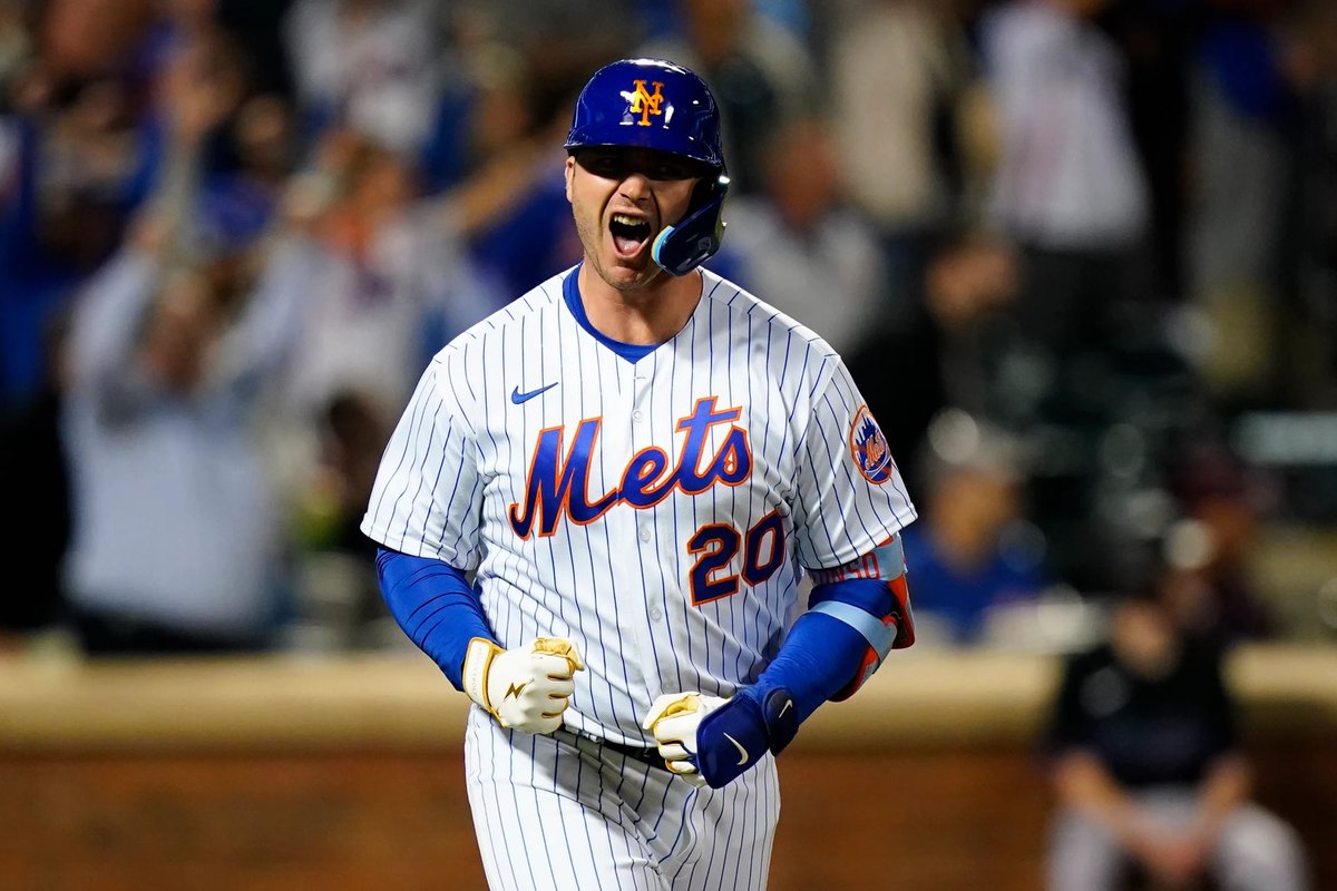 metsbatflip1's tweet photo. NEWS: The Mets are likely to resign Pete Alonso after the season, per @JimBowdenGM
This is the most likely scenario. The π»ββοΈ will be a Met for life!!
#LGM #Mets #Metsbaseball #Extendpete #Polarbear #Metforlife https://t.co/7EY7ygZeUX