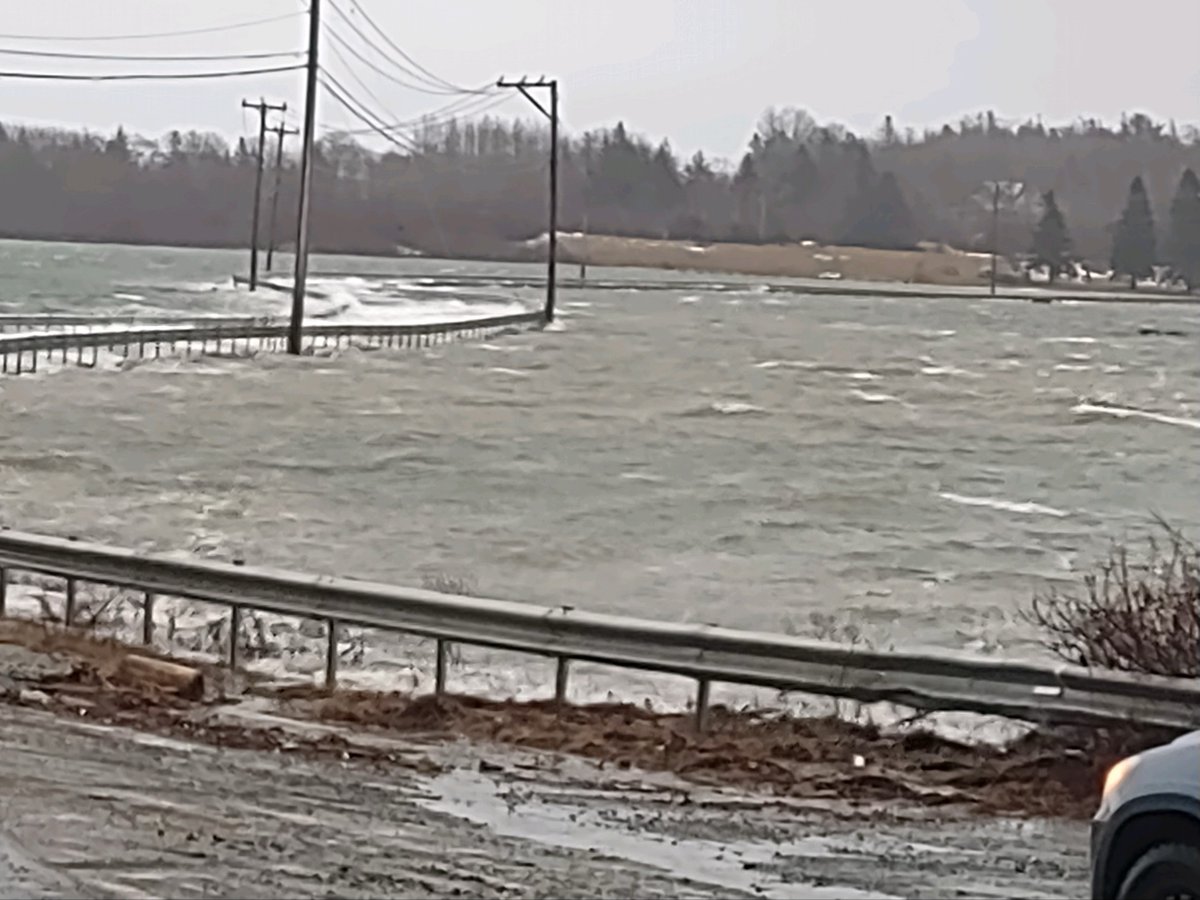 versantpower's tweet photo. Crews are evaluating damage caused by the storm bringing snow, wind and rain. They are focused on making downed lines safe at this time, particularly along roadways. 

Customers are urged to be careful when driving. Many roads are closed due to flooding like Deer Isle Causeway. https://t.co/IpkjVleZV9