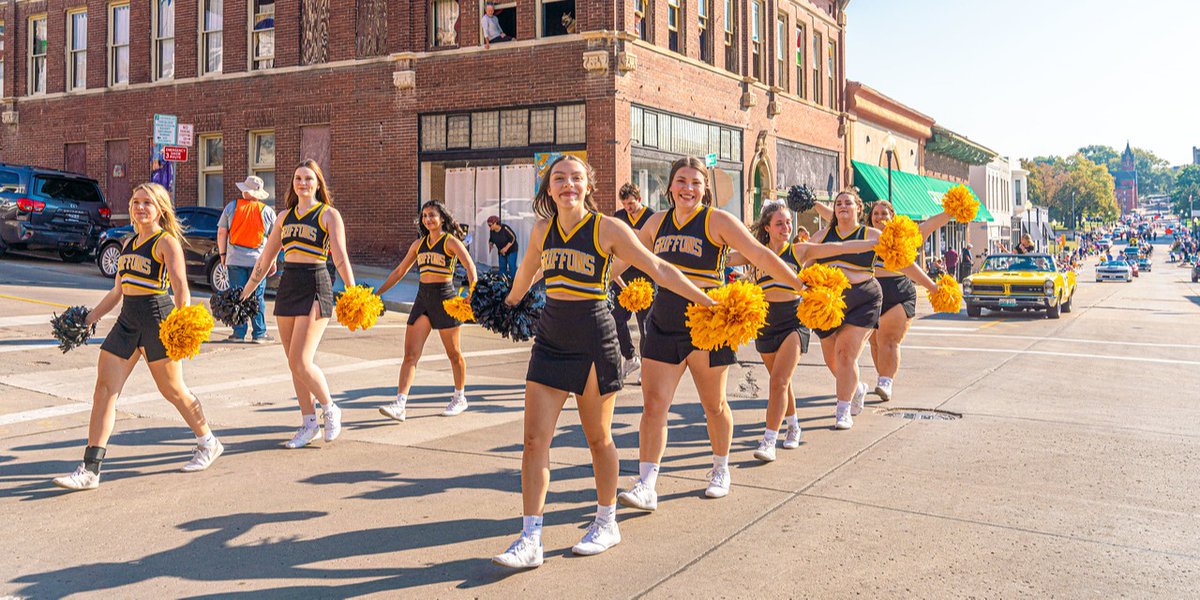 MissouriWestern's tweet photo. Raise your hand if you're ready for the Griffons to be back in #OurCity πββοΈ
A new semester starts next week!
#MissouriWestern #GriffonProud #GriffonsServe #GriffonsSucceed #StJosephMO #UncommonCharacter https://t.co/mdklU9PlrD