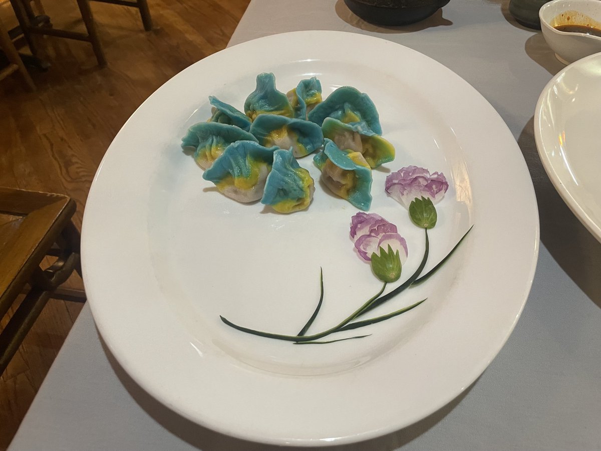 Enjoy a taste of traditional Chinese cuisine right here in #Pittsburgh! 🥟

#AmazingDumplings in Squirrel Hill features a menu inspired by Xi'an, owner Ping's hometown!

Read the full article! ➡️ pittsburghdna.org/articles/amazi…