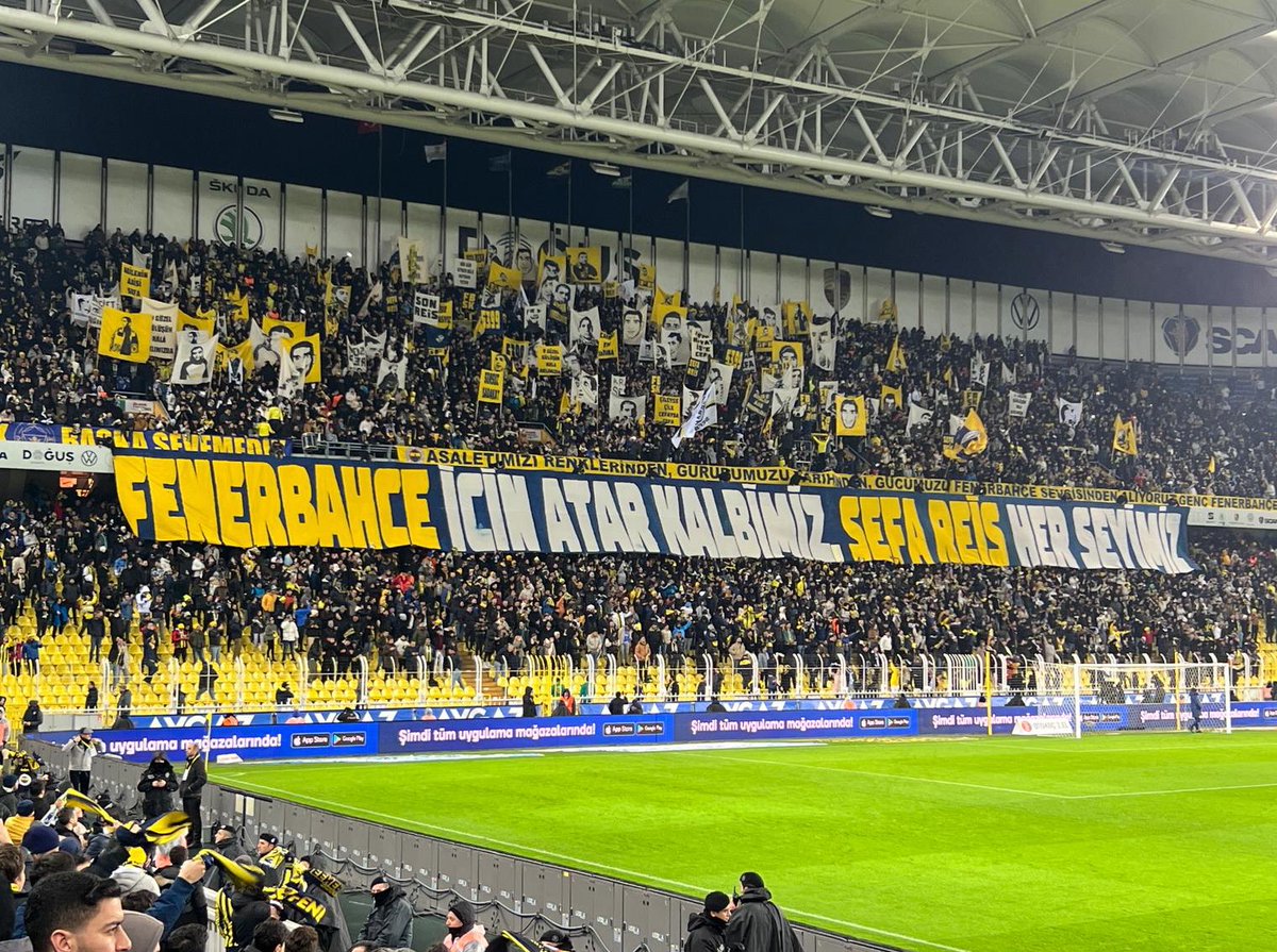 gencfborg's tweet photo. FENERBAHÇE İÇİN ATAR KALBİMİZ, SEFA REİS HER ŞEYİMİZ! https://t.co/YszfxHyF83