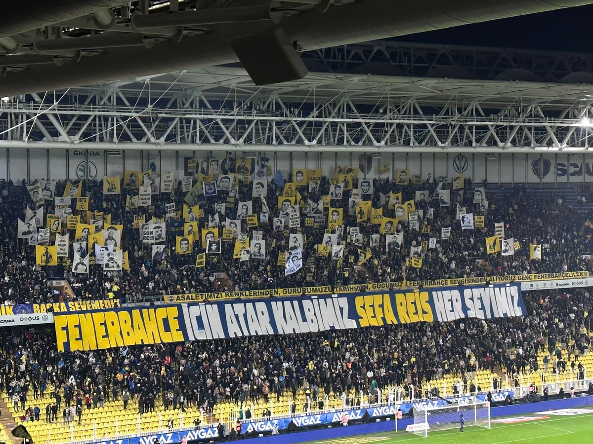 gencfborg's tweet photo. FENERBAHÇE İÇİN ATAR KALBİMİZ, SEFA REİS HER ŞEYİMİZ! https://t.co/YszfxHyF83
