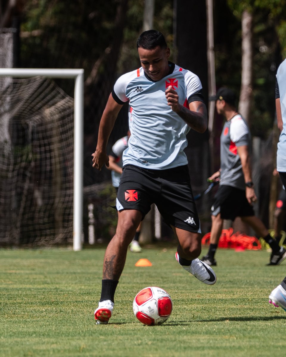 VascodaGama's tweet photo. ℂ ℝ 𝕀 𝔸 𝕊 💢

📸: Leandro Amorim | #VascoDaGama https://t.co/GEIjbU820q