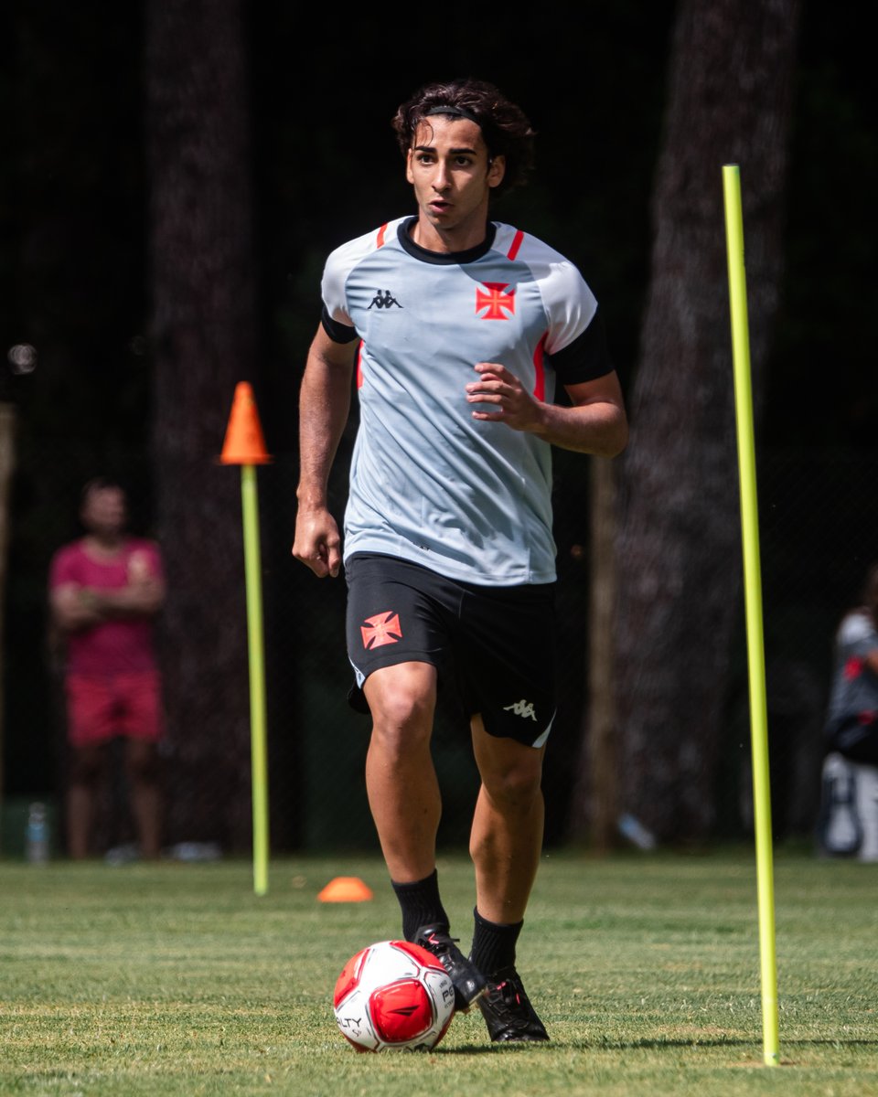 ℂ ℝ 𝕀 𝔸 𝕊 💢

📸: Leandro Amorim | #VascoDaGama