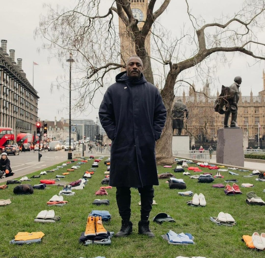 Knife crime has to stop! 
Thank you @idriselba 🙏
Each set of clothes laid represents a life lost to youth violence. #dontstopyourfuture