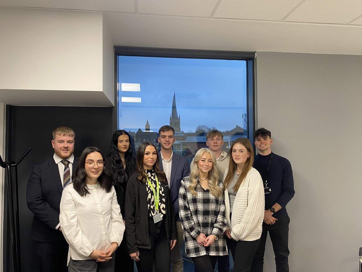 DesChes's tweet photo. 💬 "Apprentices of today are the teachers of tomorrow"💬 

It was great to hear about the experiences of local apprentices at our Apprentice Round Table this afternoon - both how an apprenticeship has benefited them and their employer. 

#ApprenticeTown #LoveChesterfield https://t.co/CFfgeHIa5S