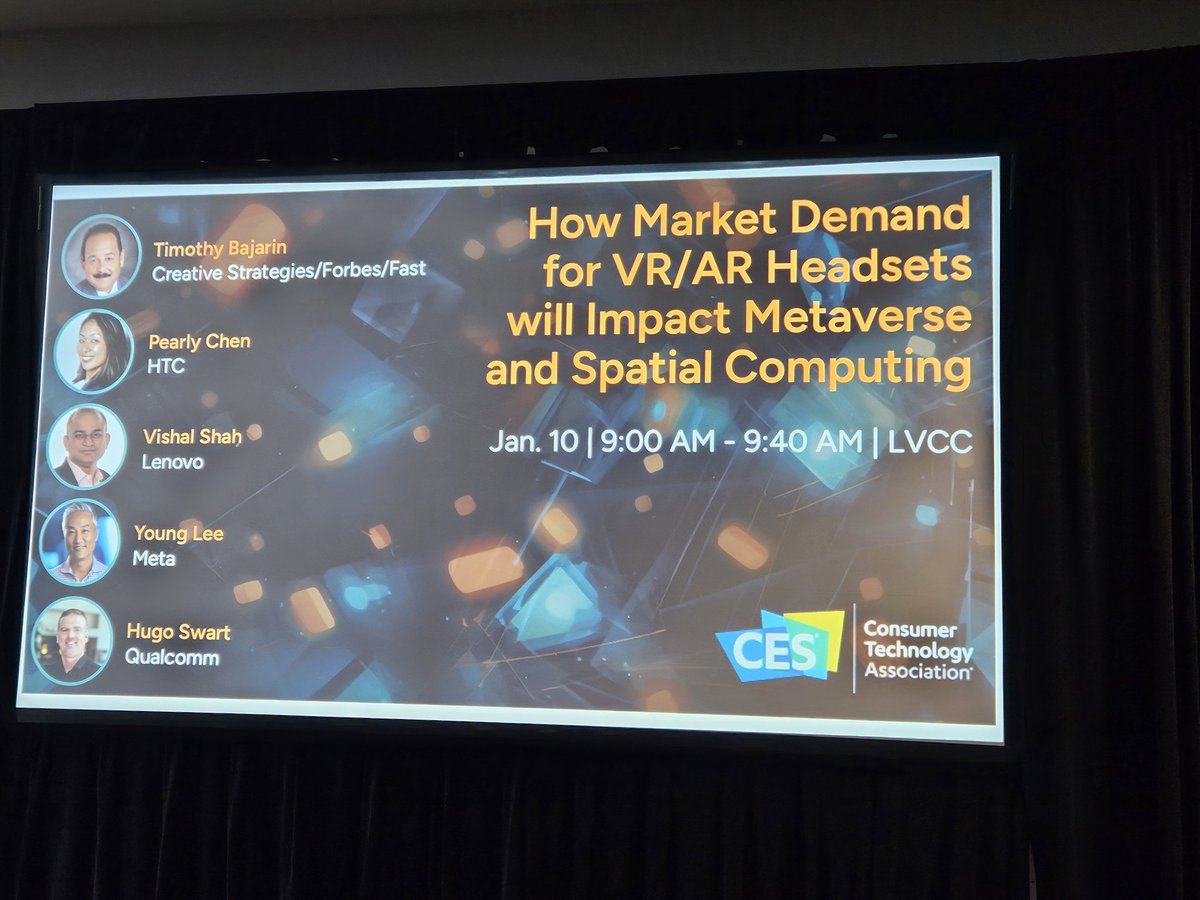 BuckeyeInSD's tweet photo. @Snapdragon @HugoSwart_QCOM  takes the stage to talk about Markey demand and spatial computing. #snapdragon @Qualcomm https://t.co/9gl8FpO3LX