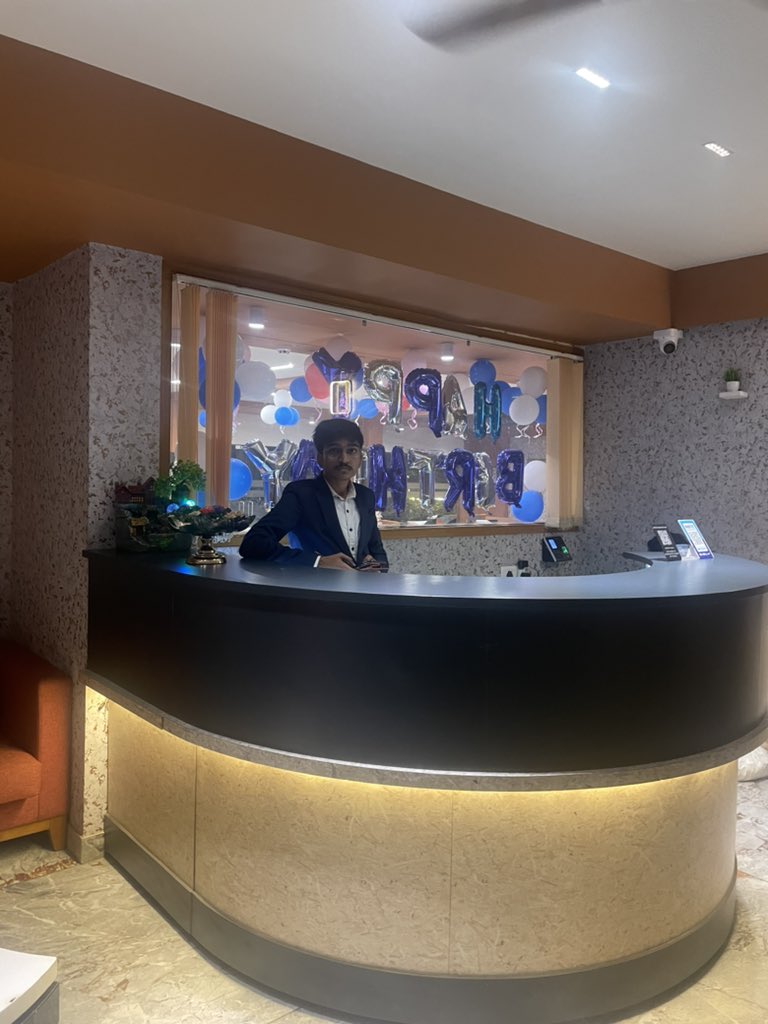 #OYO4U is pathetic.I booked a room at hotel super Oyo Siddharth inn Gandhinagar 2 months back through booking.com res no 4040991755. When I reach your hotel they say sorry overbooked no room. Your help desk cannot help. Your front desk mgr laughs at me