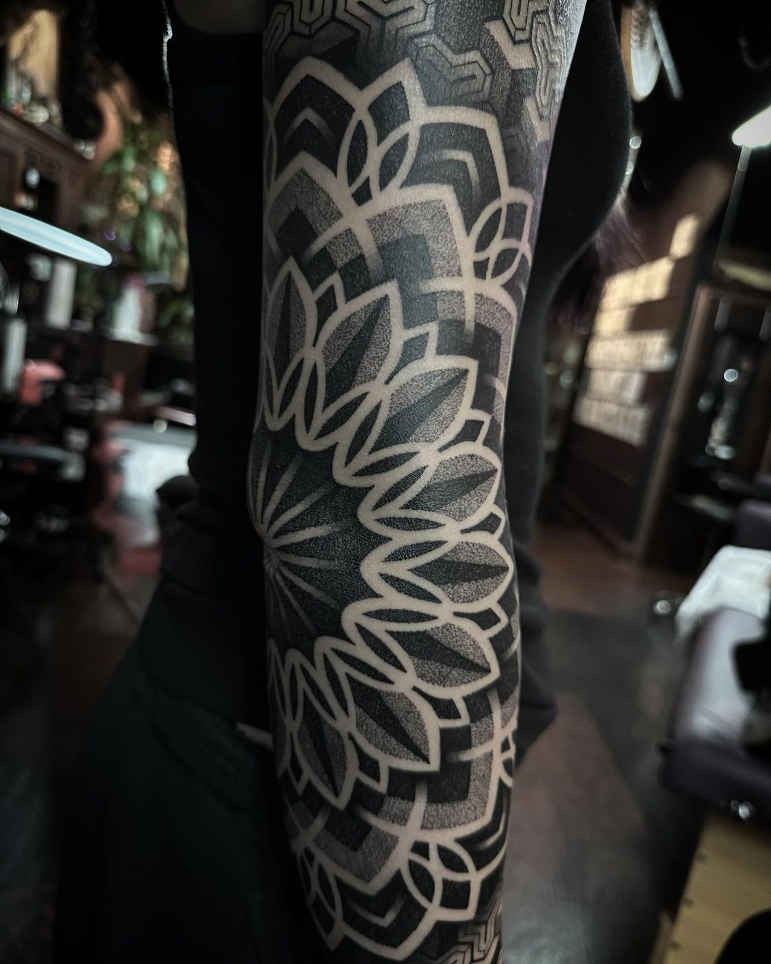 Full sleeve mandala | Geometric tattoo, Geometric sleeve tattoo, Pattern  tattoo