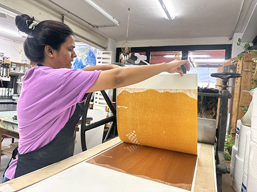 APRstaff's tweet photo. Priyanka Kumar https://t.co/zQ2IuvBeDf 
Priyanka Kumar artist resident from India

Residency about woodcut and photopolymer photoetching course, Ariadna Abadal teaching https://t.co/Wy5fEiVf73