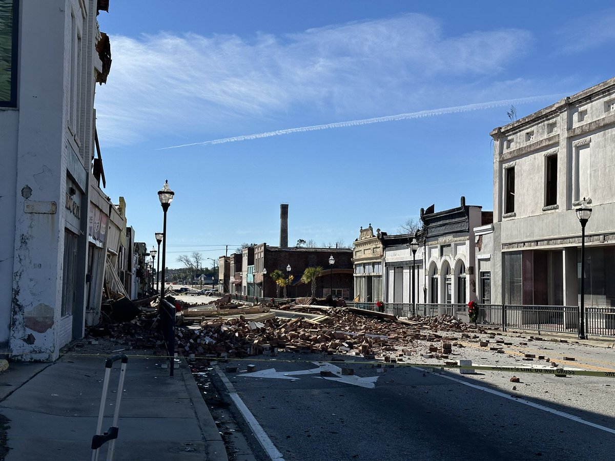 SC Emergency Management Division (@scemd) on Twitter photo Bamberg County <a href="/bambergcounty/">Bamberg County</a> Officials are asking people to stay clear of damaged buildings and debris in downtown Bamberg. #bamberg @BambEMA Bamberg County <a href="/bambergcounty/">Bamberg County</a> Officials are asking people to stay clear of damaged buildings and debris in downtown Bamberg. #bamberg @BambEMA