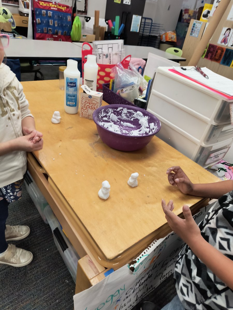 briveraperez's tweet photo. First day back from Winter break @briveraperez PK mixed ingredients to create SNOW ❄️, next day built snow families with our best tools, our hands and noticed our "snow" doesn't melt (teacher, let's put it under the sun)@CyFairISD @BangElementary https://t.co/uXpTopu4F2