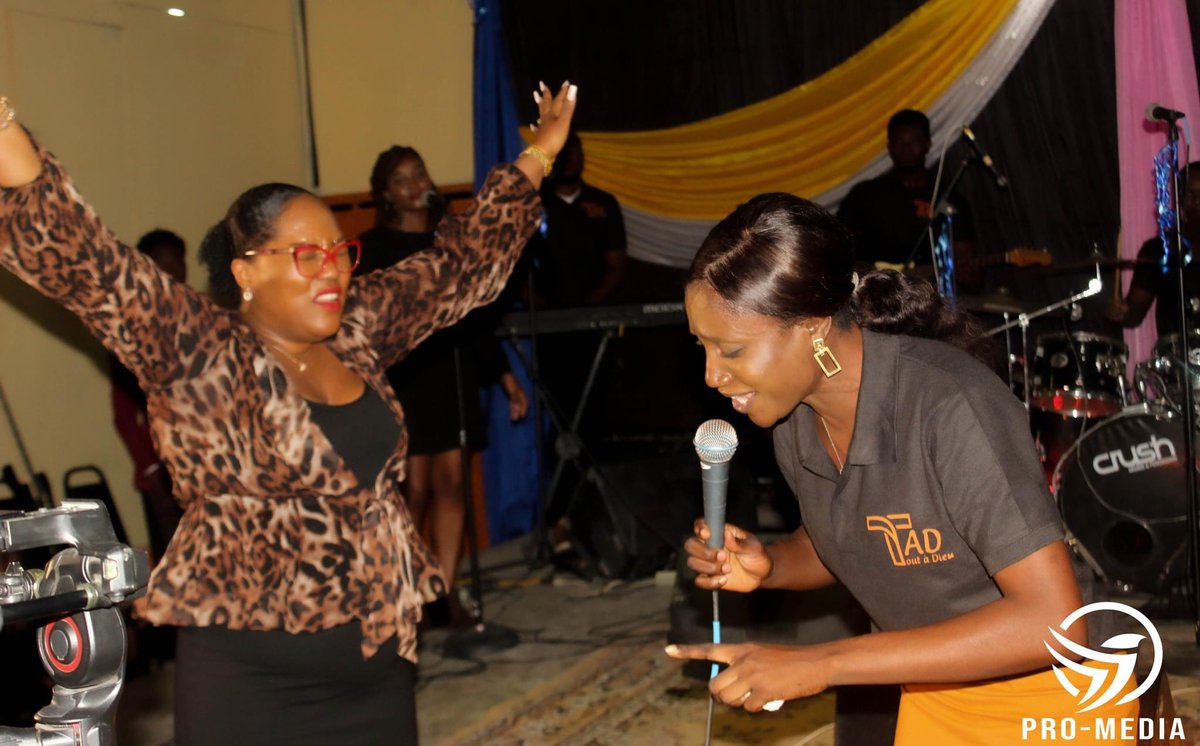 Barbaracassa's tweet image. Quand la promesse doit s’accomplir, les vents contraires s’amplifient.
Quand la situation persiste, résiste avec cette arme puissante qu’est l’adoration.
#pwomèspam 
#mwengenyonpwomèsoutètmwen