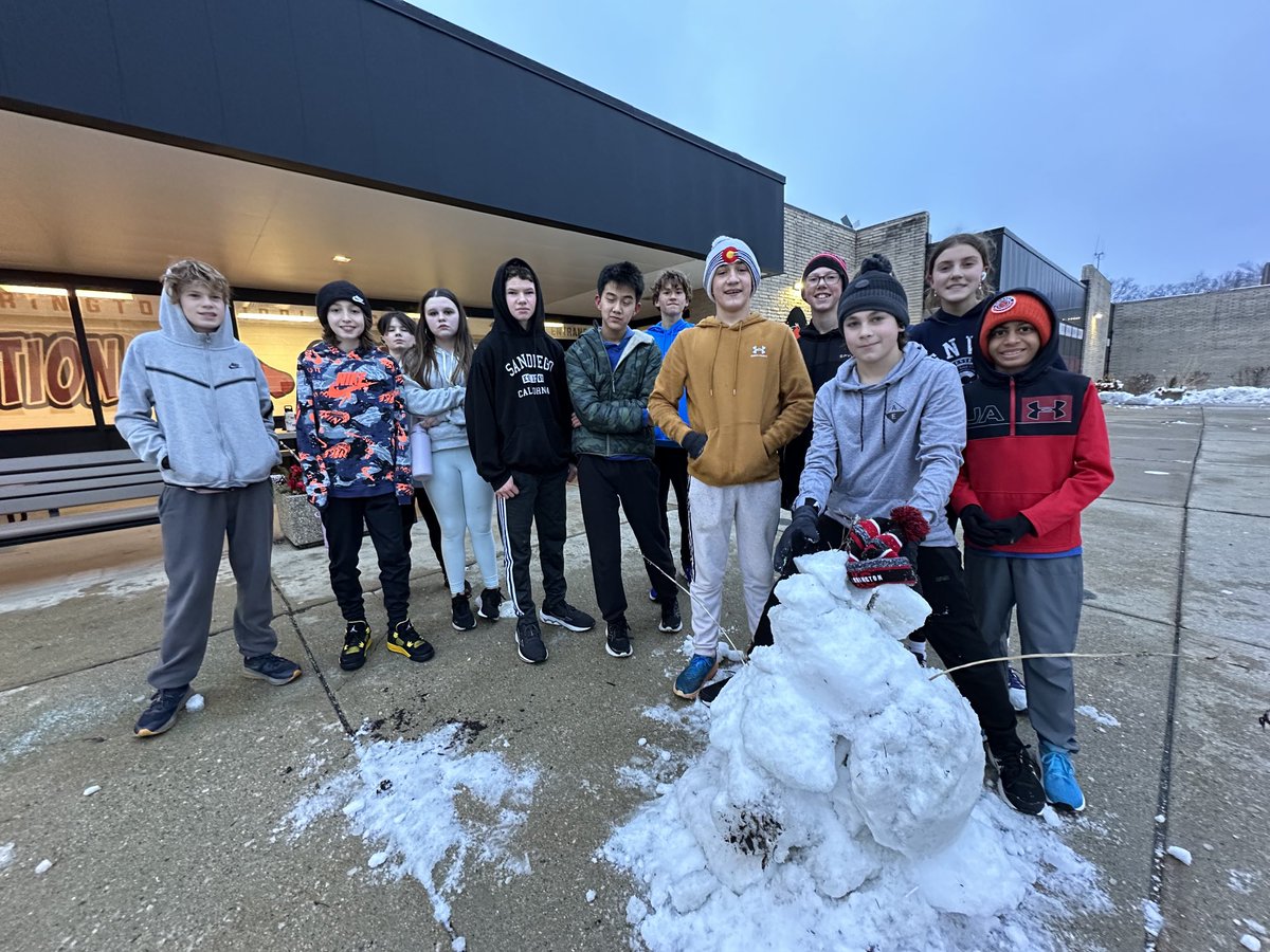 Mr. Chris Rohde (@mrchrisrohde) on Twitter photo We are better runners than snowman builders, but I think we will make this a new <a href="/StationMS220/">Station Middle School</a> Winter Running Tradition! We are better runners than snowman builders, but I think we will make this a new <a href="/StationMS220/">Station Middle School</a> Winter Running Tradition!