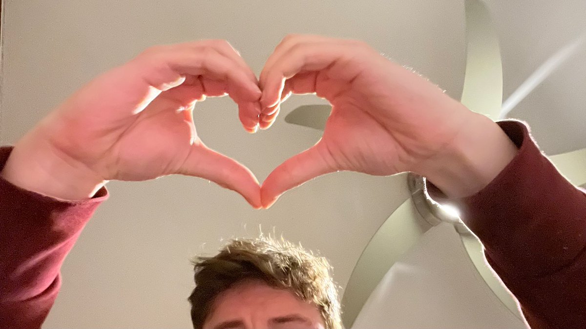 irenuchi_13's tweet photo. Mi novio me amaaaa 🥰🥰 https://t.co/FXTPV1hR1Y
