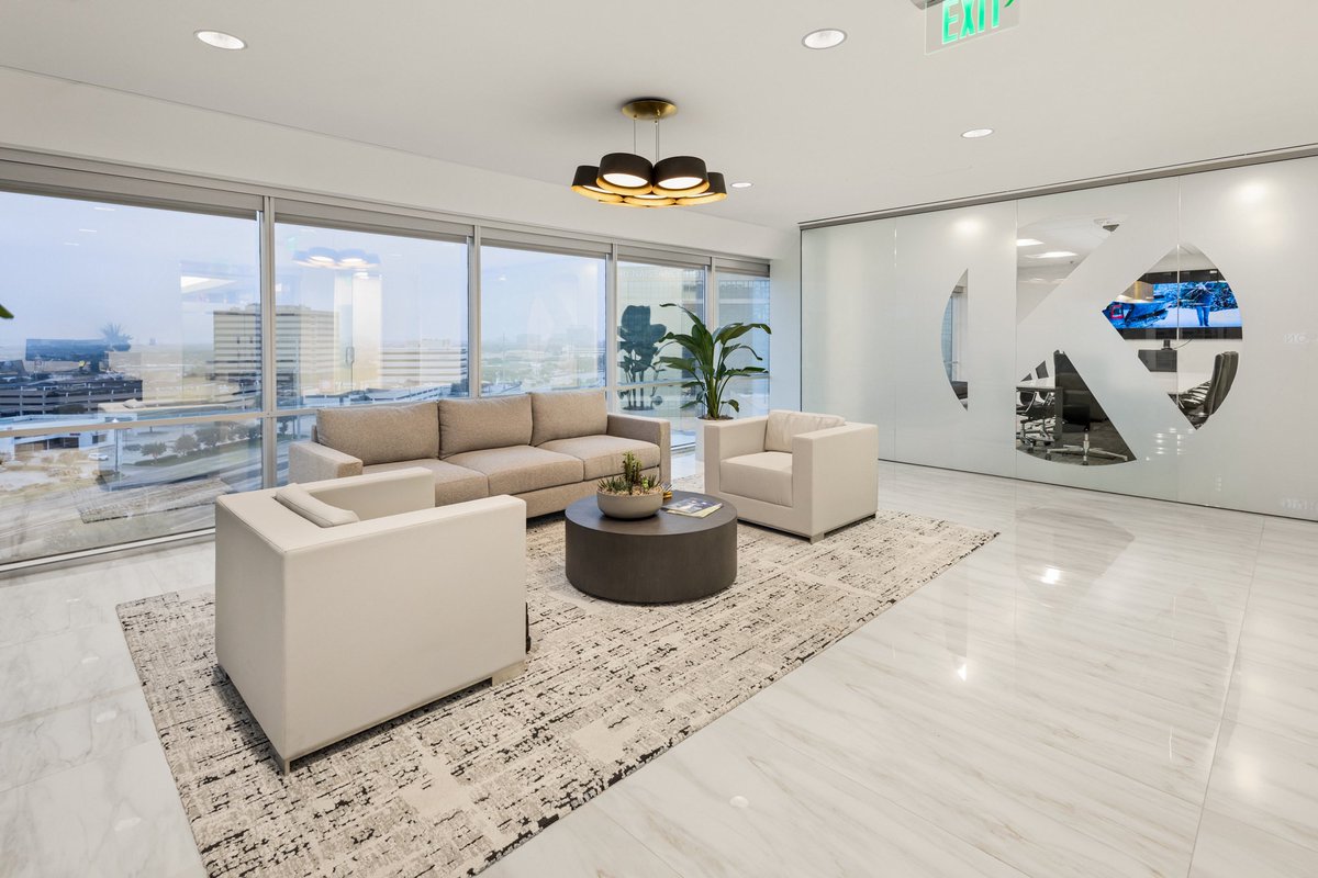 NorthgateTX's tweet photo. Kicking off 2024 with pictures of our client King Operating’s new, sleek space. Another successful office transformation completed with precision and speed! 

Thank you to everyone involved who played an integral part of creating their beautiful office at The Colonnade! https://t.co/tVKjQ31Ryb