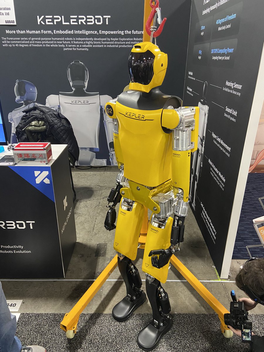 #Humanoid #robots in the startup area at #CES2024. Not just big companies like Tesla are active in this space. While such robots already get used on factory floors I’m curious to see when we’ll be able to get our own little helpers for our home chores…