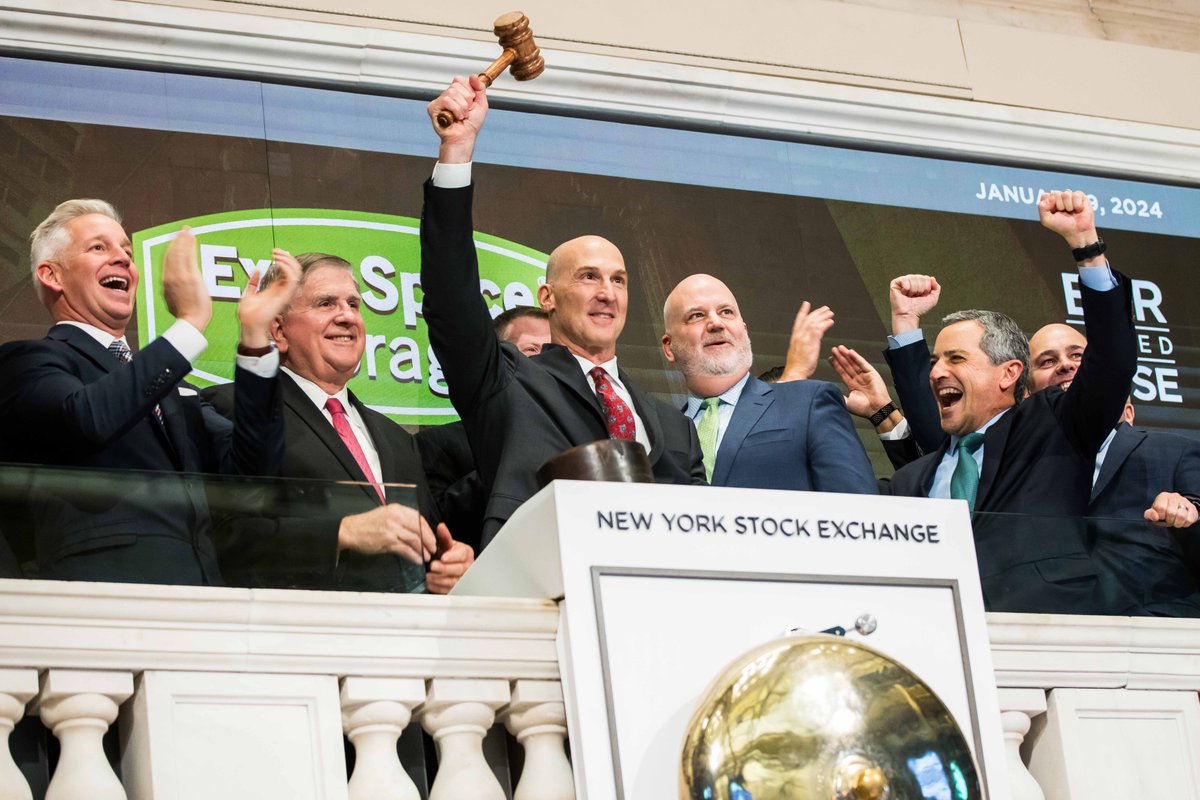 NYSE's tweet photo. Cheers to #TeamExtraSpace! Congrats to @extraspace on the merger with Life Storage and a triumphant 2023 💚 $EXR https://t.co/T3Hf7vhboF