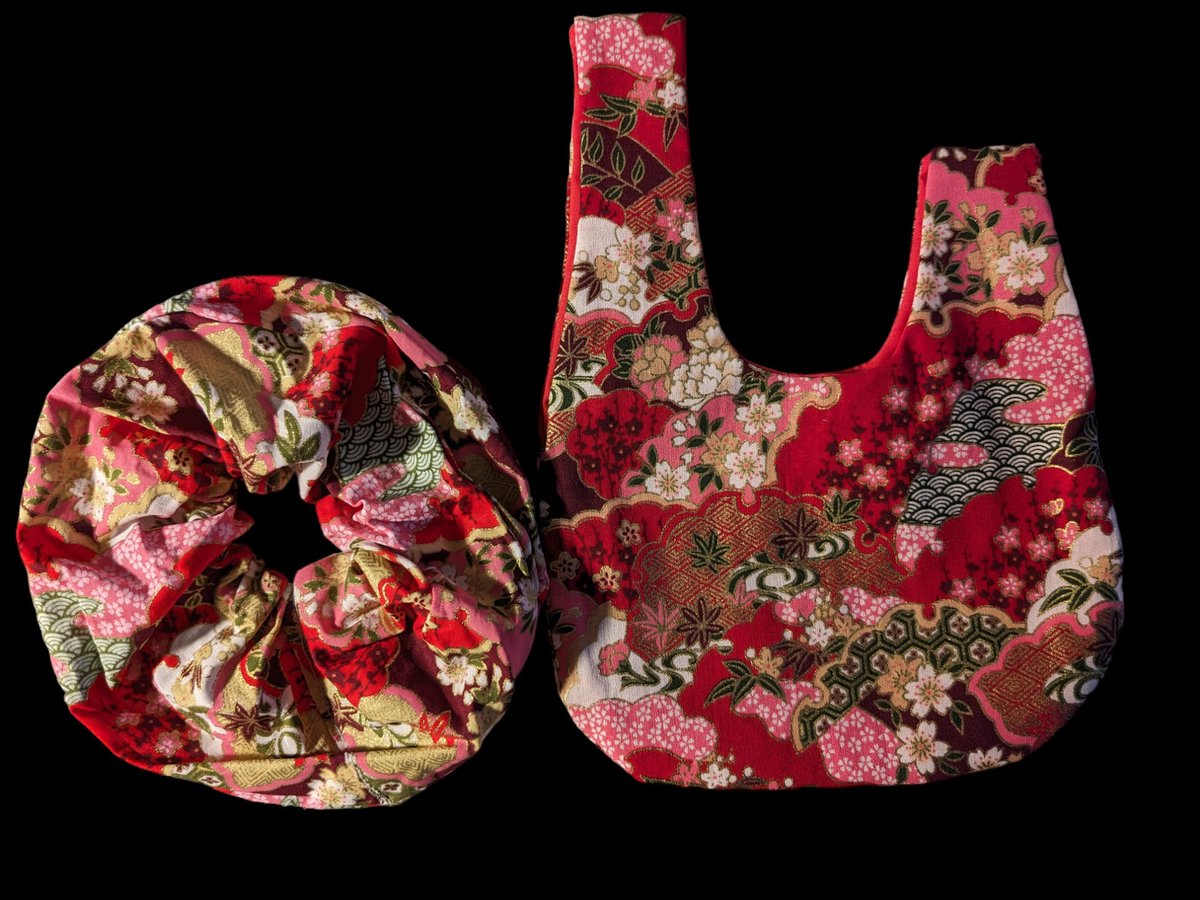 🌸🌸BONUS🌸🌸
This cute little Japanese-style knot bag comes with a matching scrunchie!
🌸🌸Perfect for your Lunar New Year celebration 🎉🎉
🛒🔗👇🏽
etsy.com/listing/131617…