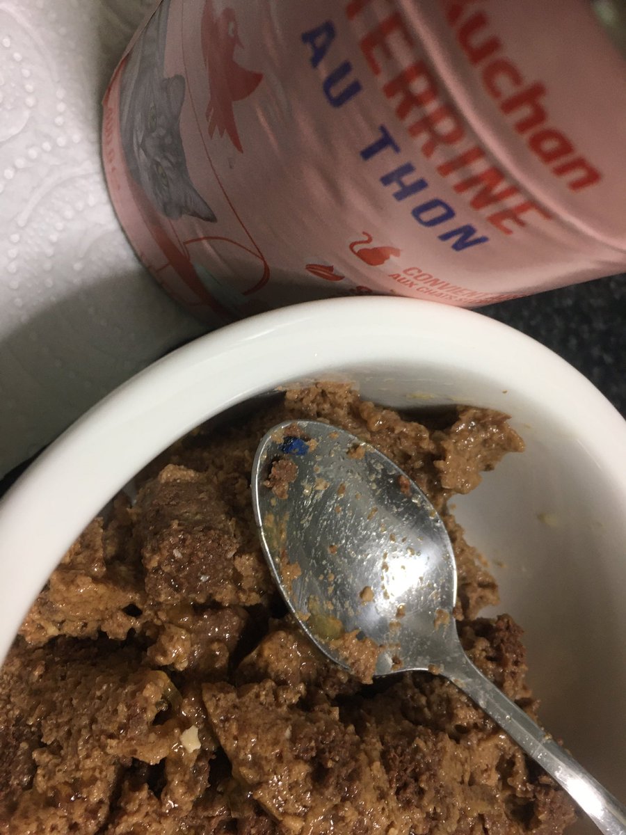 chillArri's tweet photo. @AUCHAN_France @alcampo hemos encontrado un pedazo de plástico azul en un bote de conserva de comida para gatos.
Por si lo estáis buscando
@consumidores https://t.co/i9QsidUl84