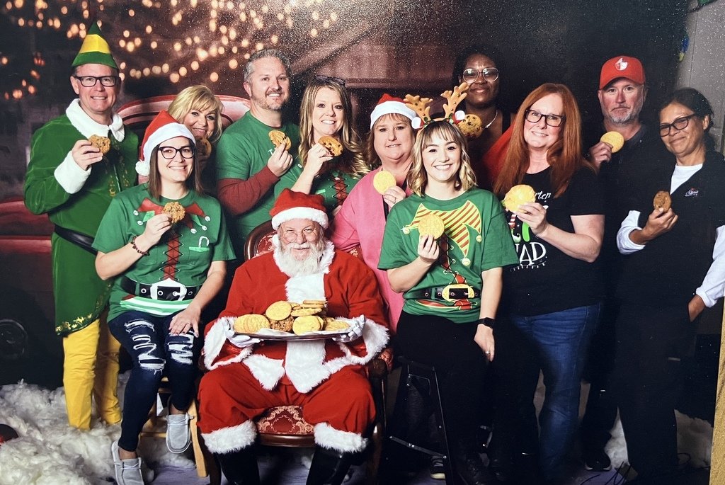 Dear Wingland Families,
If you participated in our Cookies with Santa Event and took a picture please come by the office to pick it up.  If you don't pick them up we will send them home with your children this Friday, January 12th.