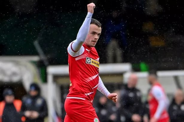 NIFL_TC's tweet photo. DONE DEAL✅
Chris Gallagher is set to sign for Larne from Cliftonville with both clubs agreeing a fee on the player. 
As part of the deal Larne Midfielder Shea Gordon will sign for the reds. 
🔴✅ https://t.co/P6auq7cwHy