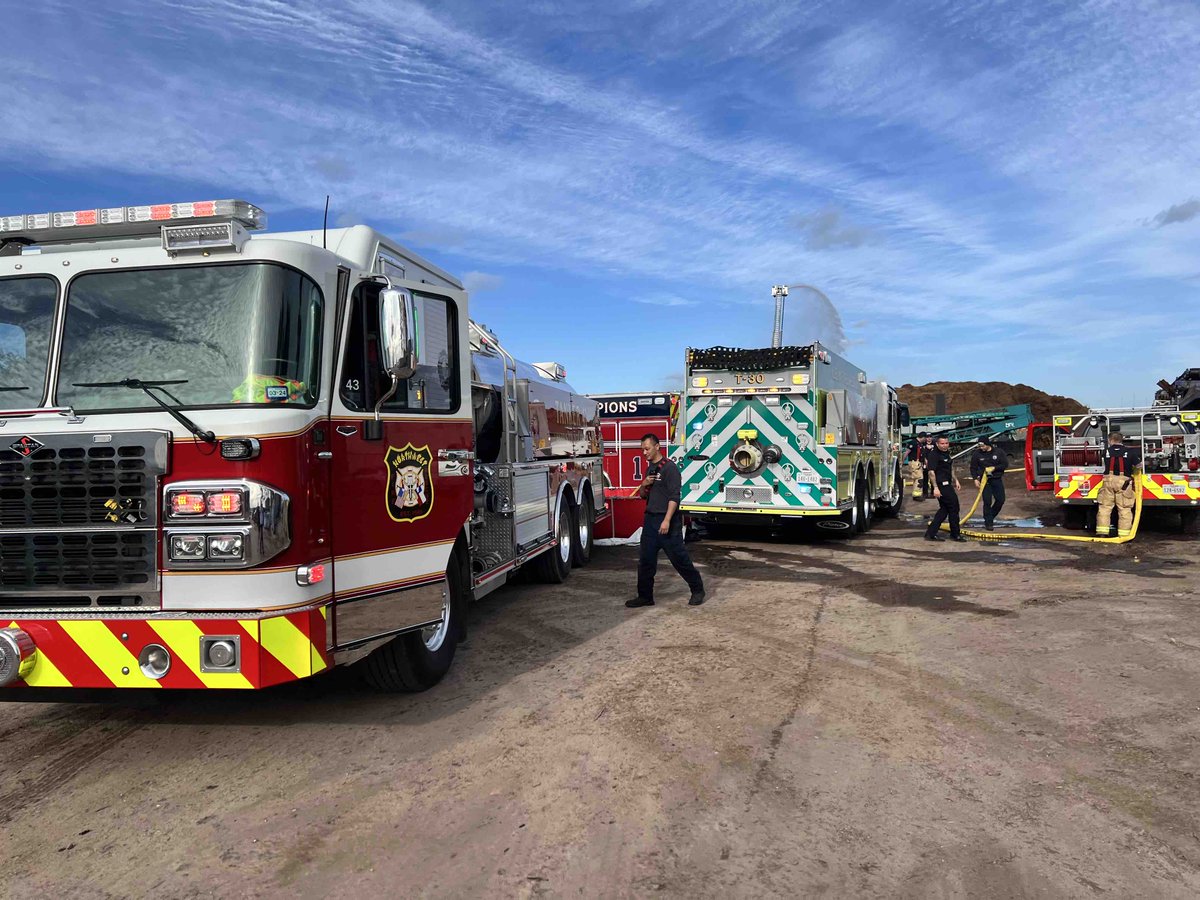 NW_VFD's tweet image. Northwest VFD Tanker 41 recently provided #automaticaid to Champions Emergency Services District on an outside fire at the 12200 block of Cutten Rd. No injuries were reported.

#outsidefire #nwvfd #northwestfire #NWT41 #harriscounty #northwestvfd