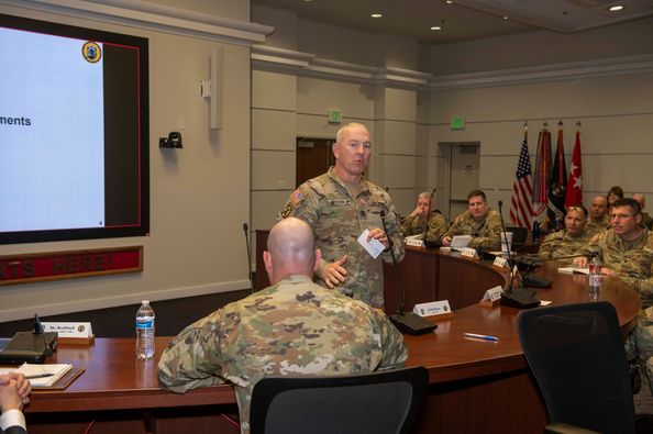 Yesterday Gen. James Rainey, AFC CG, and Command Sgt. Maj. Brian Hester, AFC senior enlisted advisor, held an All-Hands session with the FCC personnel recognizing the hard work the organization does every day. Gen. Rainey also hosted the FCC Transfer of Authority. @armyfutures