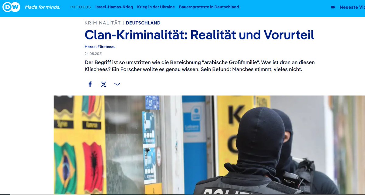 MollersPaul's tweet photo. @Video_Base @focusonline Deutsche Welle, Ferda Atamans "Mediendienst Integration", M. Chahrour m. @NDMedienmacher-Aufkleber am Laptop.
Wie viel Islamismus-Framing (&amp; Anti-🇮🇱-Propaganda) kommt da noch?
Und organisierte Kriminalität soll geschützt werden.
Wow.
@HWR_Berlin ? #Hunold
https://t.co/5xKVW4TlwW https://t.co/njY3VRuR8x