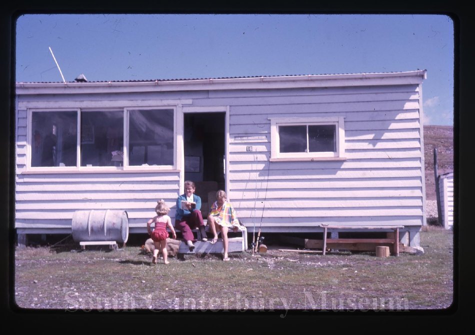 A testament to the unfussy nature of NZ holidaymakers, the NZ bach was often slapped together using recycled materials or grafted onto caravans. In this selection held throughout collections, we pay tribute to the humble bach: tinyurl.com/4txmbmkb
