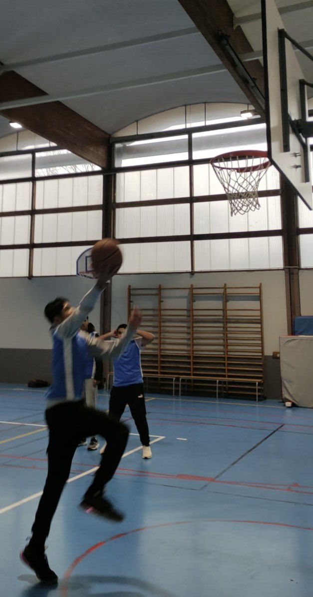 hubertine4's tweet photo. Nos minimes finissent CHAMPIONS DE DISTRICT ⛹🏽‍♂️🏀 👏🏼💪🏼 Bonne chance pour la suite  @Clg_HAuclert @UNSSToulouse @unss31 @unss @EpsToulouse @actoulouse @G24Toulouse https://t.co/ZOhPFhCXFf