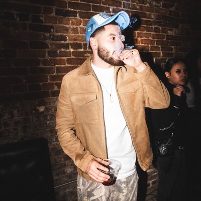 truephjt's tweet photo. #NewProfilePic https://t.co/VoC3X0V7V0
