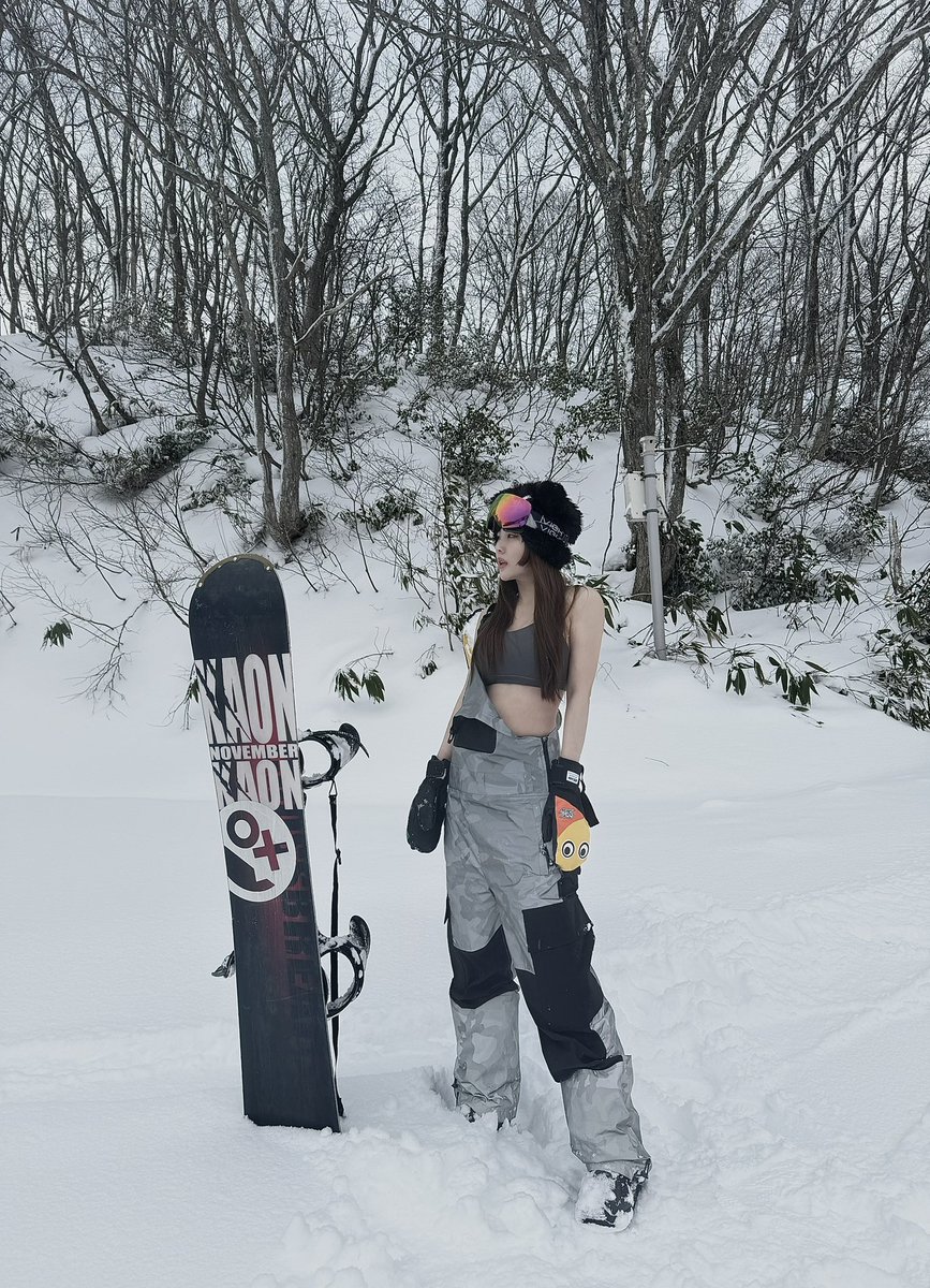 技術不夠 身材來湊🏂 https://t.co/jeDjEIShDB