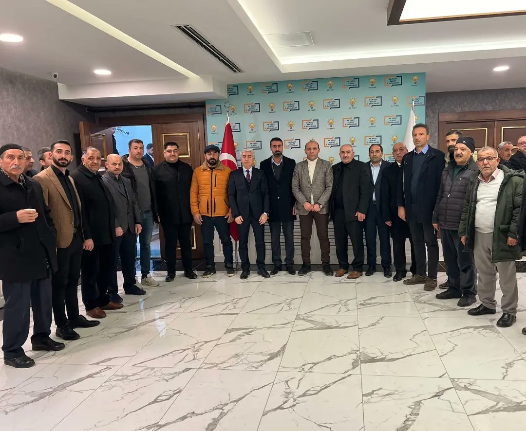 KarakocanAk's tweet photo. 📍AK PARTİ ELAZIĞ İL BAŞKANLIĞI
 İlçe teşkilatımız Genel Başkanımız Cumhurbaşkanımız Sn. Recep Tayyip Erdoğan 'ın olurlarıyla Elazığ'ımıza yeniden Belediye Başkan Adayı olarak gösterilen Sn @sahin_serifoglu 'nu karşıladı.
@eyupkadirinan 
@avyusufibis 
@emreburakkurum 
@korayadsiz https://t.co/XaKF85yXMY