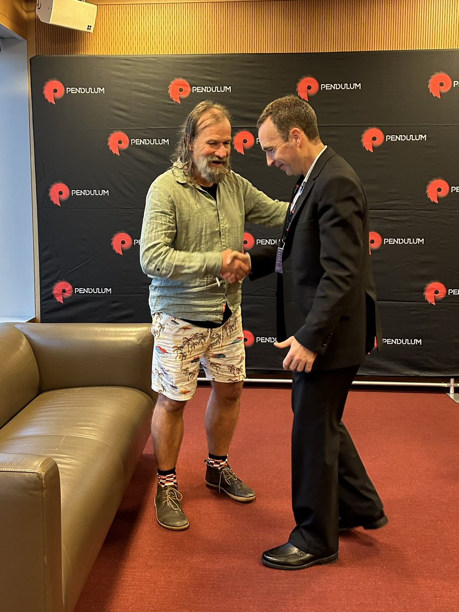 johnoregan777's tweet photo. The Iceman has warm hands.
Great to meet @Iceman_Hof at the Pendulum Summit.
A quick chat before he goes on stage and maybe an ice bath tomorrow.
#wimhofmethod #pendulum2024 https://t.co/9kIxsXhvts