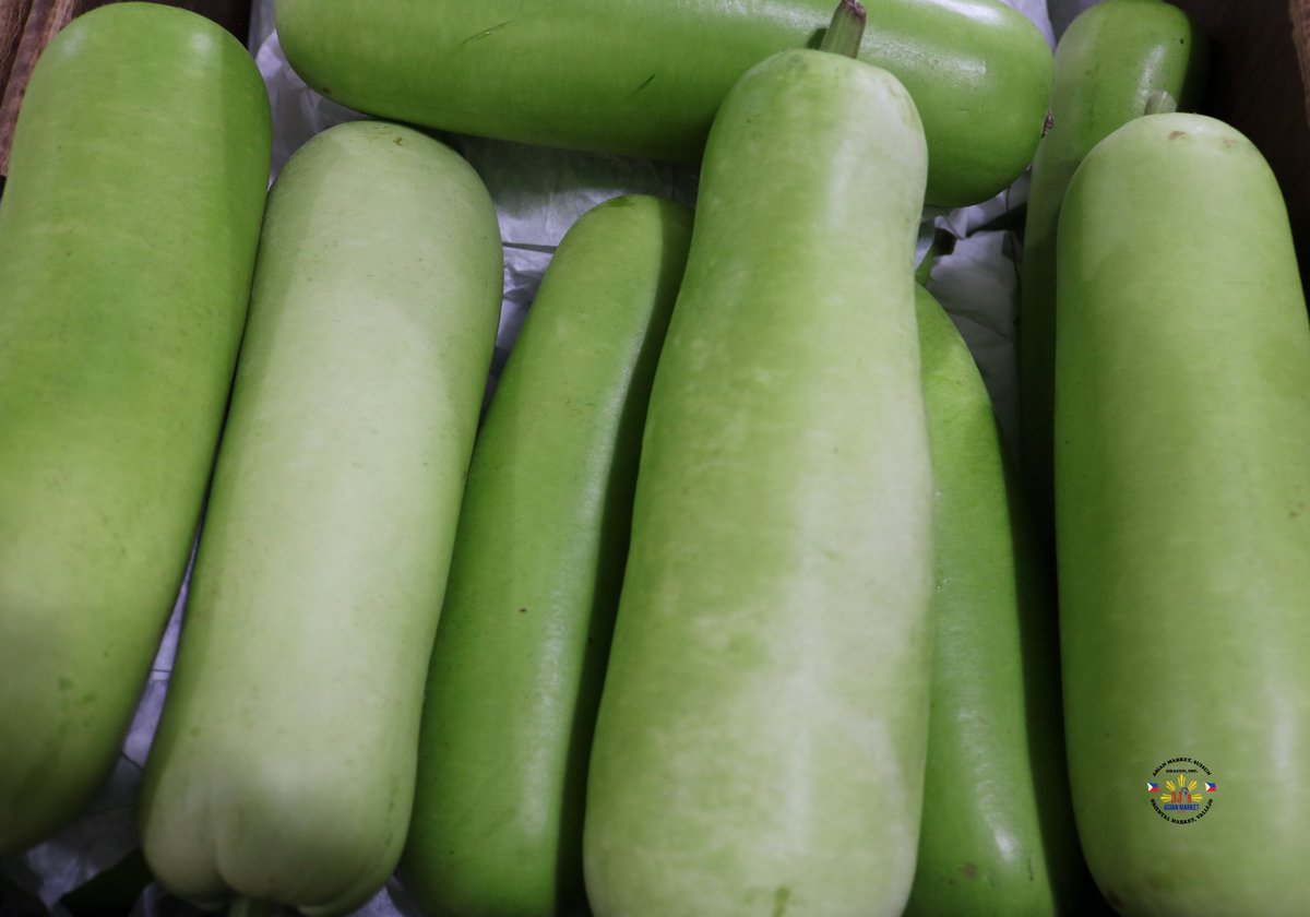 3jMarket's tweet photo. Fresh n' fabulous! Farmers market finds without the farmers market crowds. 🥬🥦🍏

#filipinofood #filipino #suisuncity #707foodie #707food #grocerystore #grocery #bayareafoodies #bayareaeats #bayareabites #bayarea #foodiesofinstagram #familyowned https://t.co/RgROuXpxbu
