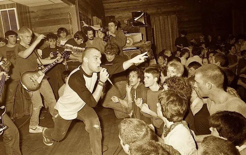RichLeighton's tweet photo. Listening to Minor Threat this morning. Been listening to them for 40 years and it never fails to get me pumped up! #FlexYourHead https://t.co/MGw9XTDWph