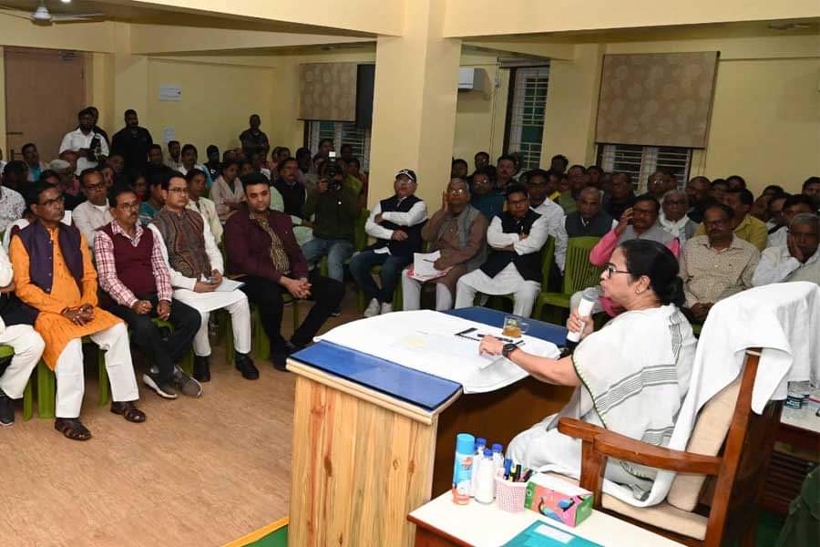 Sudipta87205027's tweet image. "দলীয় শৃঙ্খলা মেনে চলতে হবে সবাইকে।"
তৃণমূল সুপ্রিমো মাননীয়া মমতা বন্দ্যোপাধ্যায় এবং দলের সর্বভারতীয় সাধারণ সম্পাদক প্রিয় অভিষেক বন্দ্যোপাধ্যায়ের নেতৃত্বে আজ পশ্চিম মেদিনীপুর জেলা নেতৃত্বের সঙ্গে কালীঘাটে একটি বৈঠক অনুষ্ঠিত হয়।
@MamataOfficial
@abhishekaitc
#Target2024