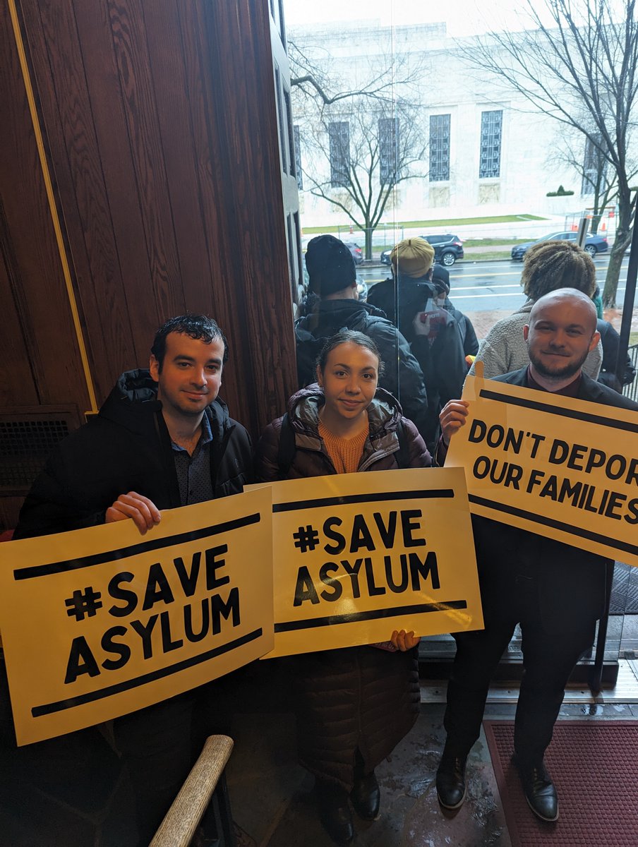 Staff from USCRI joined hundreds of advocates from across the country at the #SaveAsylum and #SupportImmigrants rally and lobby days