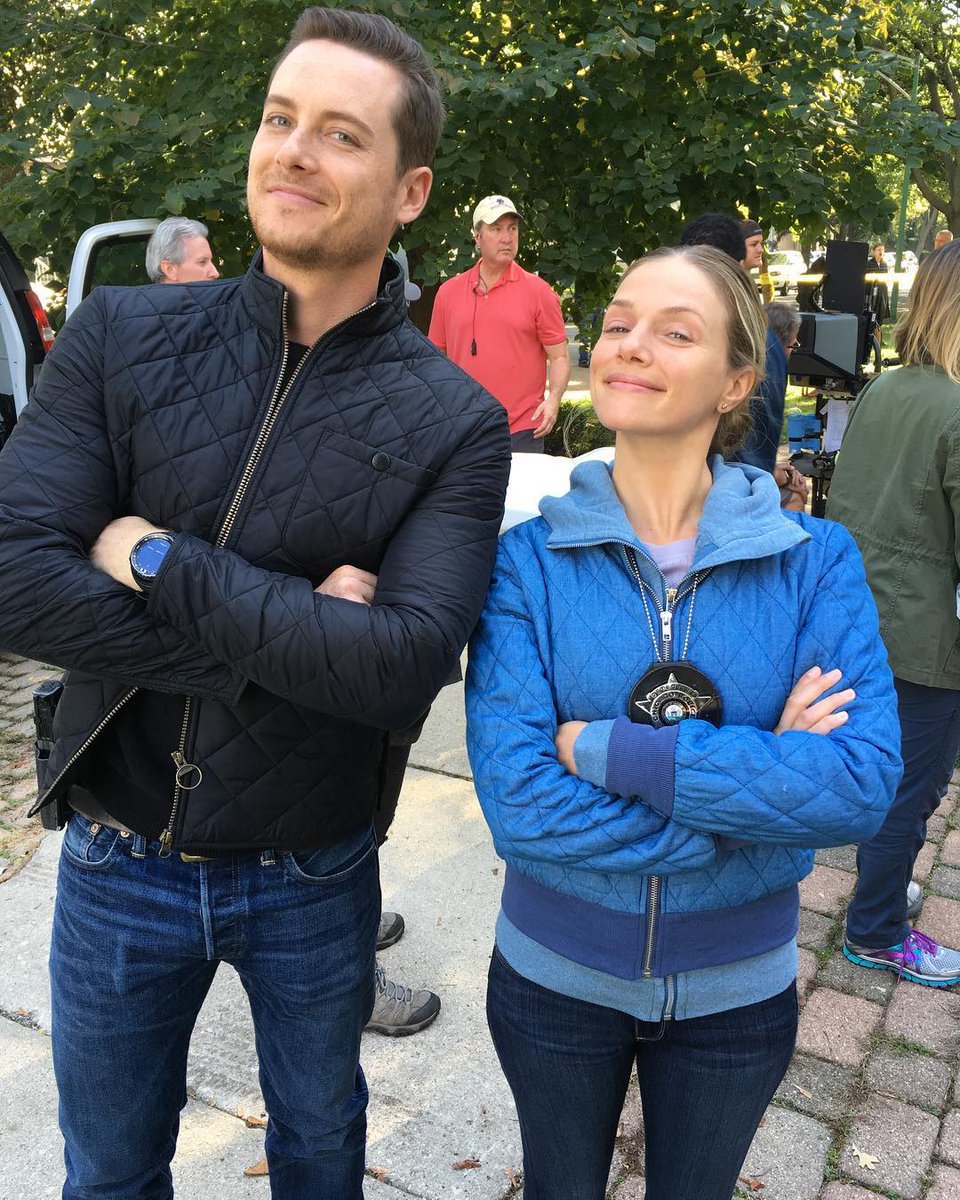 Ocelotl_Mx's tweet photo. ꧁365 Days of #Upstead/#Trasse: Day364꧂
🎬 Tracy & Jesse -bts 🫂🤍
#TracySpiridakos #JesseLeeSoffer #WeLoveYouJesse #WeLoveYouTracy #HaileyUpton #JayHalstead #UpsteadForever♾ #UpsteadEndGame #JayHalsteadReturn🙌#BringBackJesseLeeSoffer #BringBackJayHalstead #HalsteadBackForS11 https://t.co/UnG8TkSxHi