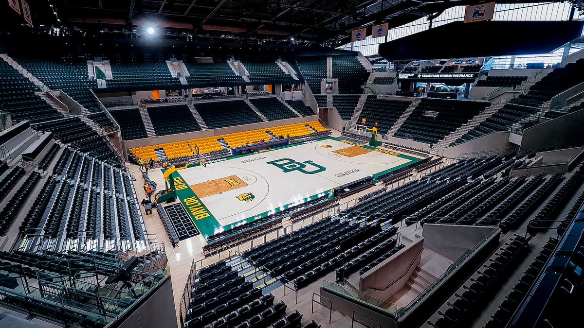 MattNorlander's tweet photo. Baylor—one of CBB's best programs—opted into building a cozier, high-tech arena and will likely see big benefits in going smaller.

Many a school w/ a 12,000-plus seat barn that has the ability to downsize should do so ASAP and follow Baylor's lead. Story:
https://t.co/jduZ9yEIRu https://t.co/heGyBBAM7y