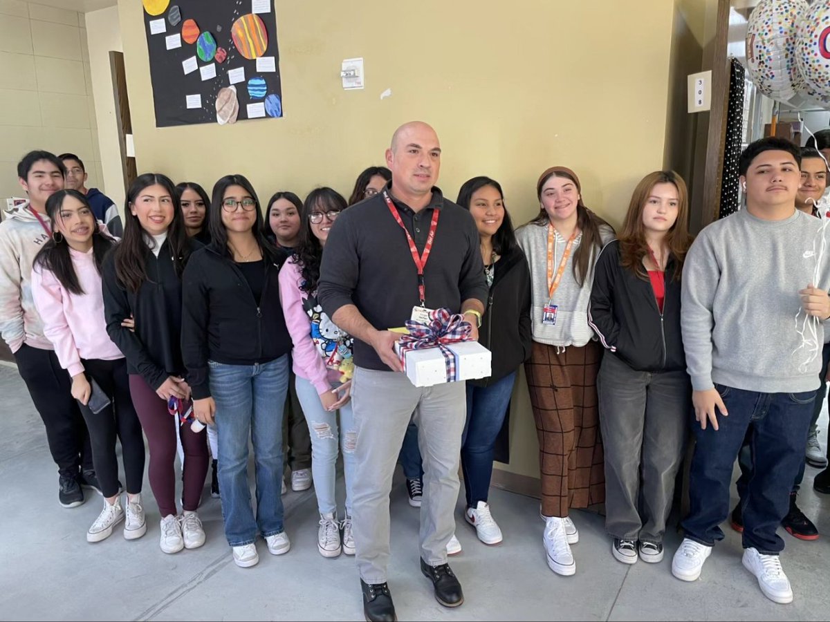BelAirHigh's tweet photo. 🌟🏆 Exciting News! 🏀🔬 Mr. Nathan is Bel Air High School's Teacher of the Year!
Big applause for Mr. Nathan, our phenomenal science teacher &amp; coach extraordinaire! 🍎👨‍🏫 His passion for education and coaching is unmatched. 🎉👏
#BigRedPride #LoyalForever #THEDISTRICT https://t.co/X7JTHYZ5gf